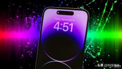 苹果手机手电筒怎么打开和关闭（开启iPhone手电筒的方法）
