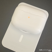 蓝牙耳机怎么看电有没有充满（AirPods看电量的技巧）