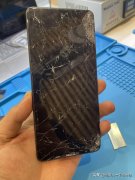 华为手机屏幕碎了要多少钱（华为手机换屏的注意事项及参考价格）