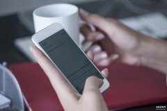 使用“查找我的 iPhone”来定位设备大家好，欢迎来到科技熊！  关于手机的定位