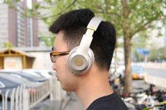 头戴式耳机和入耳式耳机哪个好（头戴式、入耳式耳机购买建议）