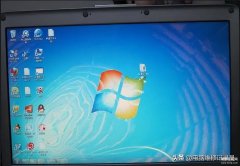 电脑显示器一闪一闪的怎么回事（电脑屏幕闪烁处理方法）