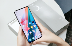 AMOLED、OLED和LCD屏有什么不同（AMOLED、OLED和LCD屏幕优势介绍）