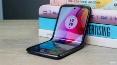 摩托罗拉手机最新款价格（moto全新折叠屏Razr 2023曝光）