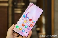 手机是直面屏好还是曲面屏好（手机曲面屏对比直面屏）