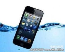苹果12掉水里几秒会有事吗（iPhone手机掉水里了解决方法）