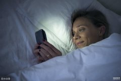 苹果手机的护眼模式在哪里打开（iPhone夜间护眼模式开启方法）
