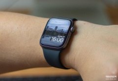 智能手表表盘背景图片怎么设置（OPPO Watch 3设置表盘的多种方式）