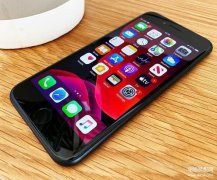 苹果se建议买吗（新款iPhone SE的性能表现）