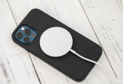 苹果13充电慢怎么回事(iPhone充电速度提升方法)