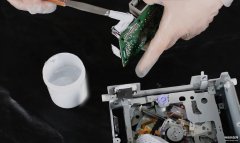 散热硅脂怎么涂手机（导热硅脂涂抹方法）