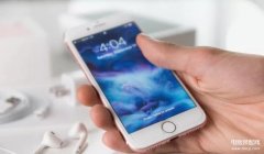 苹果动态壁纸怎么设置（iPhone手机主题的设置攻略）