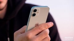 苹果自动亮度调节开关哪个更省电（iPhone 12省电技巧）