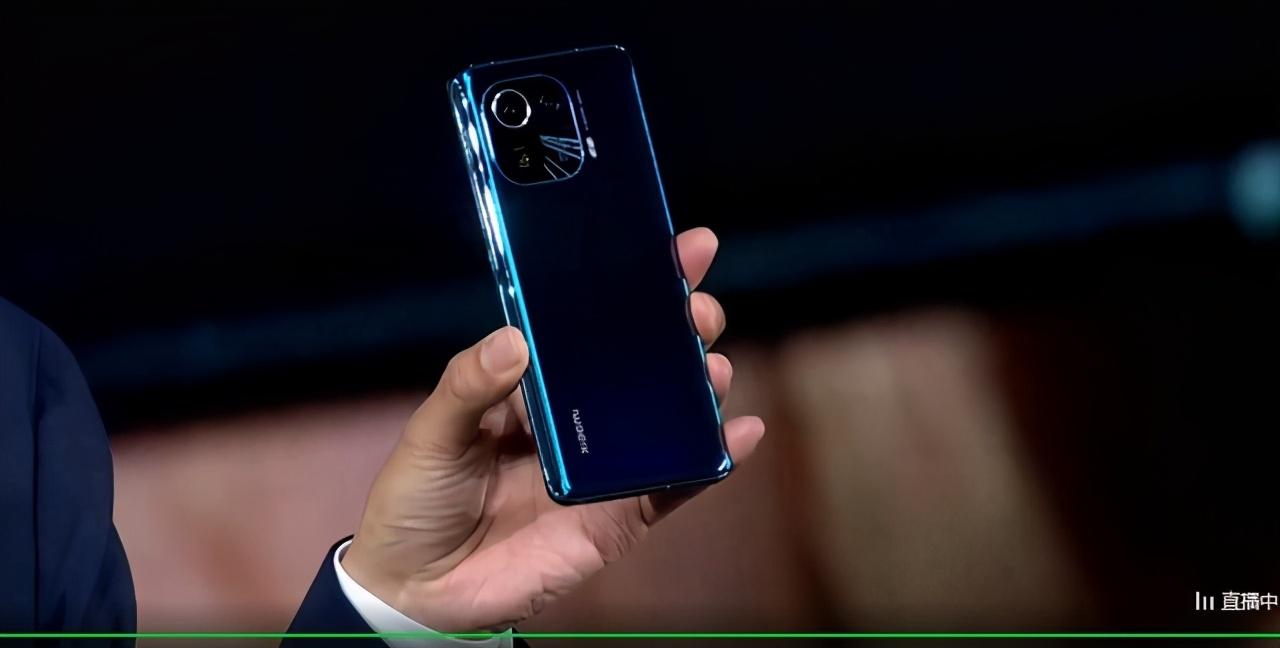 小米11 Pro正式发布：4999元起，4项行业首发