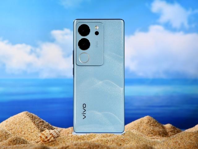 vivo S17系列今日开售 2499起还送专属礼盒