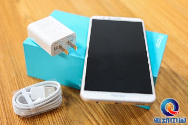 荣耀畅玩7X详细评测:最萌双摄加持,千元全面屏旗舰强势来袭