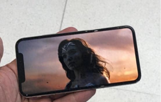 千元机新选择？双1200万镜头+ip67防水，二手经典iPhone价格亲民