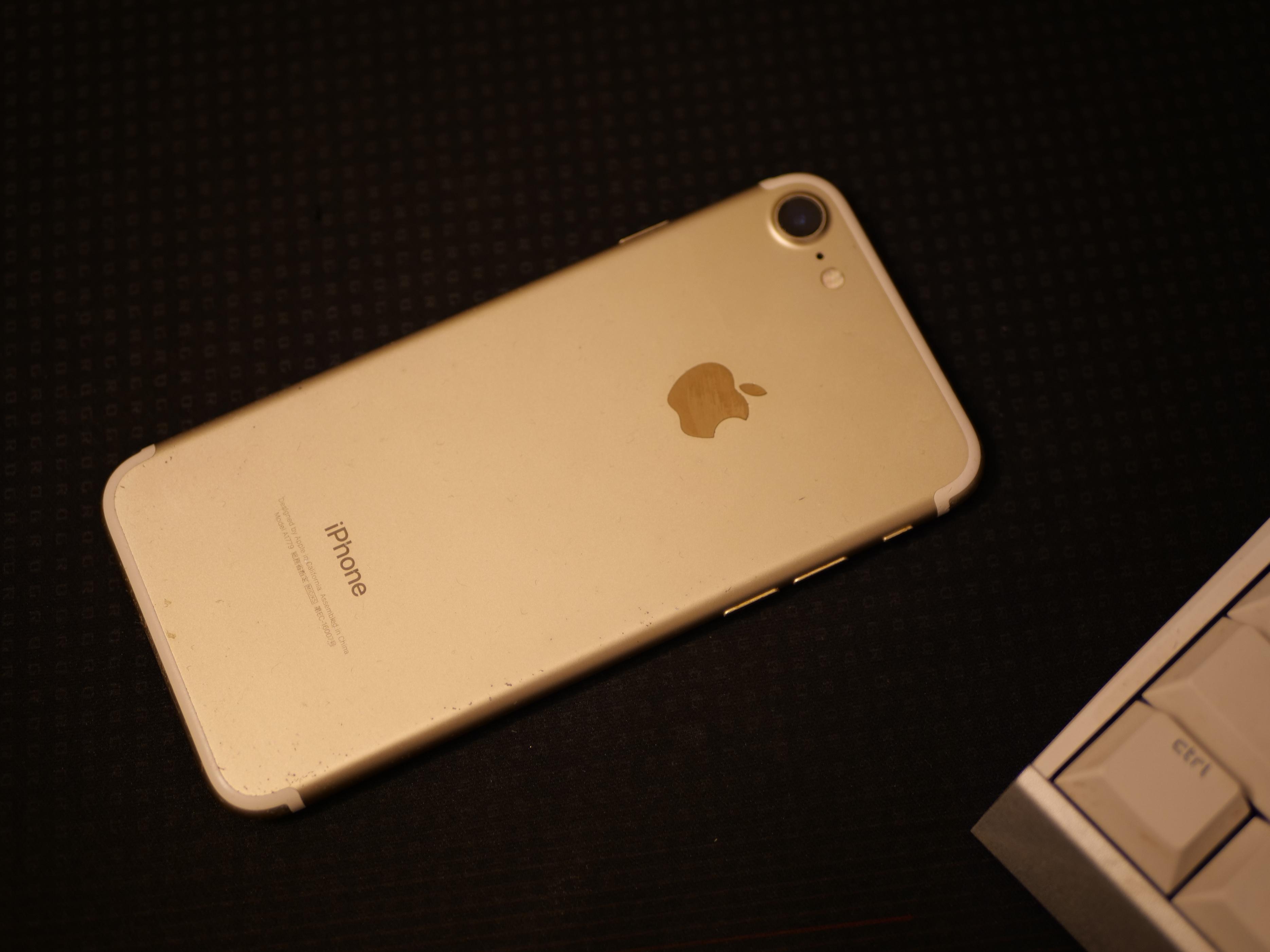 苹果全金属机身绝唱之作，5年的iPhone7，为何体验会如此差？
