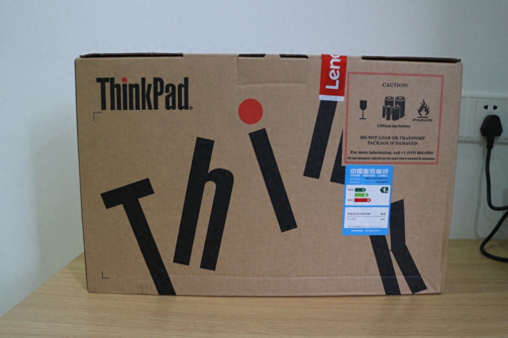 请不要再叫我小黑!Thinkpad New S2开箱及拆解