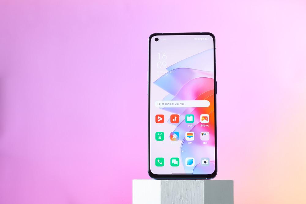 OPPO Reno7上手体验：IMX709+超高颜值，2699元值不值得买？