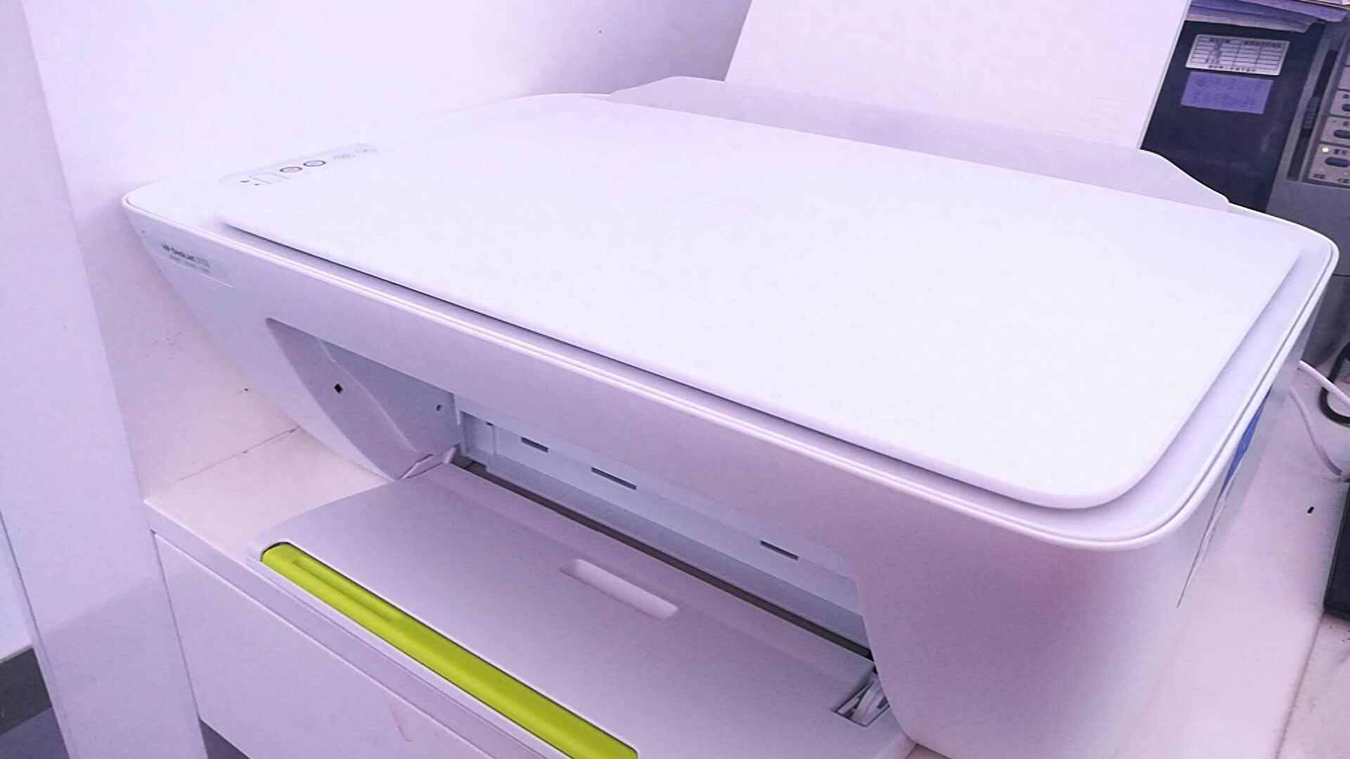 HP2132喷墨打印机从安装到使用图文教程，墨盒、放纸、驱动、打印