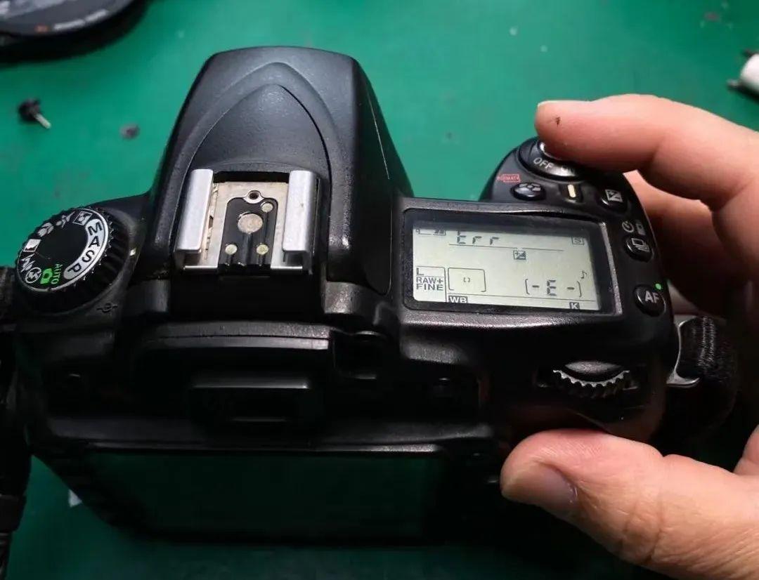 一台10多年前的老相机,修还是不修?