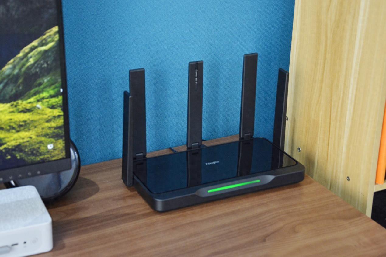 全屋信号满覆盖，还自带游戏加速器，锐捷黑豹电竞路由器真实体验