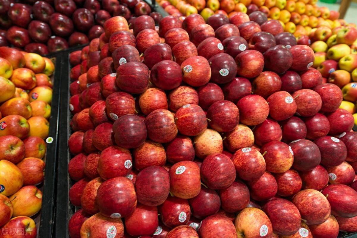 今天20块钱买了6个苹果,现在的水果都这么贵了吗?