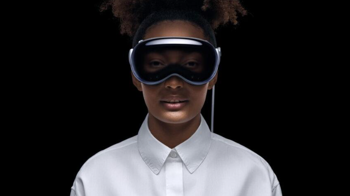 Gurman:苹果“廉价版”Vision Pro头显在1500~2500美元之间