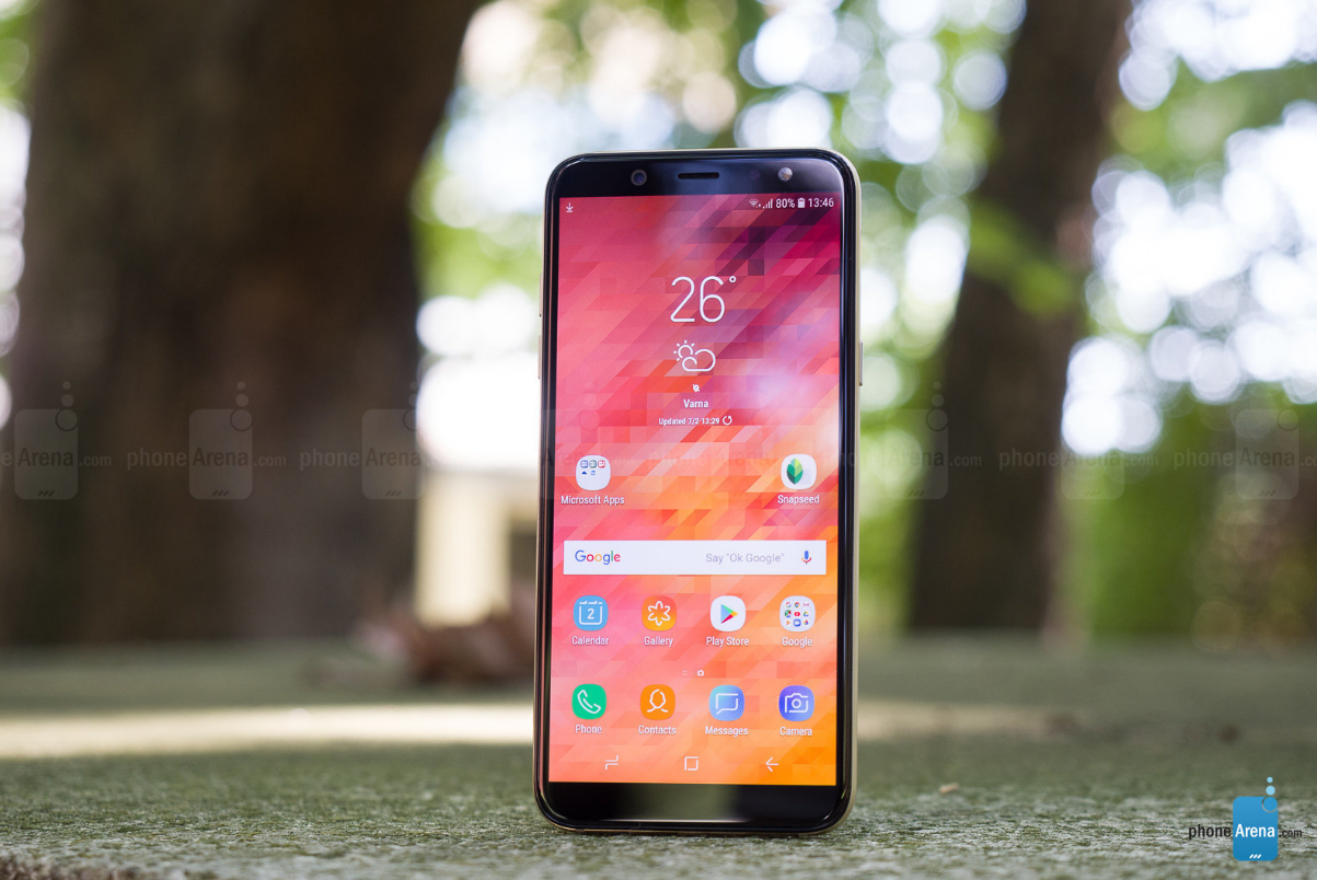 三星Galaxy A6真机图赏：外观致敬国产品牌 颜值与性价比兼顾