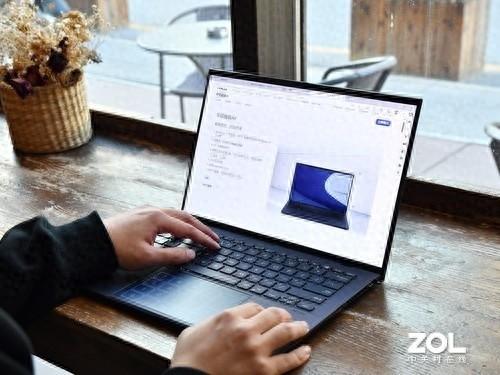 14英寸仅990克 华硕破晓Air笔记本图赏