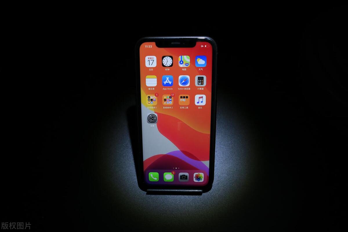 128G iPhone11低至3299，拿下手机热卖榜第7名，都是哪些人在买？