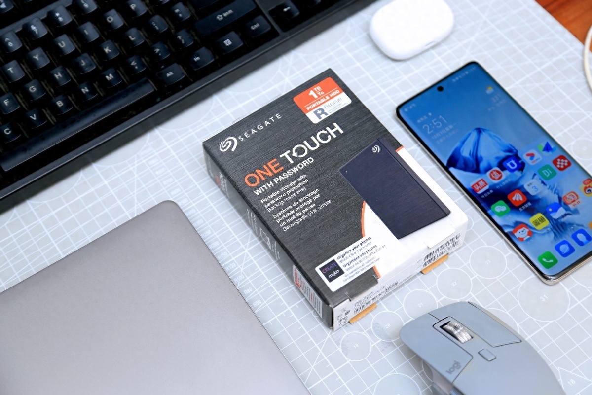 速度还是容量?我选择了希捷铭加密移动硬盘