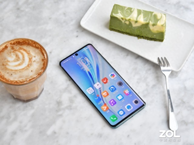 均衡体验 更入人心 荣耀V40轻奢版全面评测