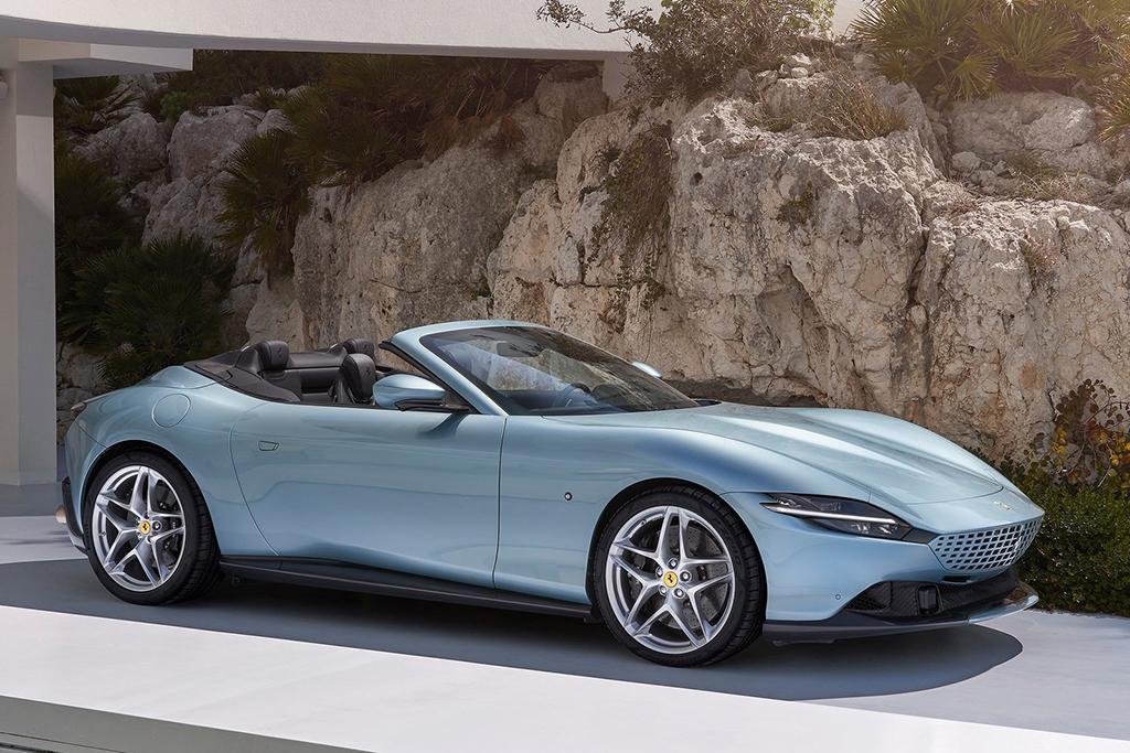 最便宜的法拉利敞篷跑车 Roma Spider售276.2万元