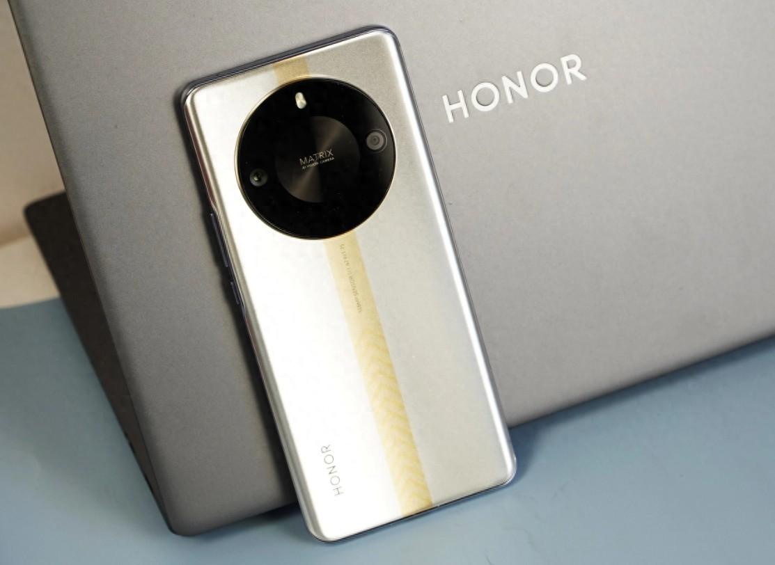 想买“高性价比”的荣耀手机，这3款强烈推荐，低价也有旗舰体验