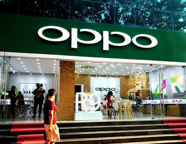 从中端市场跌至低端市场，5000mAh+AI四摄，OPPO跌至899元