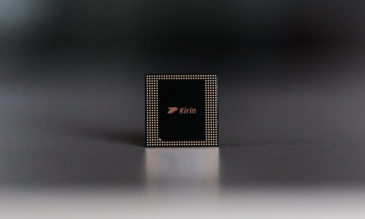 大跌眼镜！麒麟985+5G+EMUI，这手机不属于华为旗下？