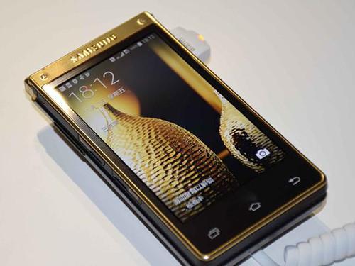 曾经售价一万二的三星安卓手机,如今残值仅剩几百元