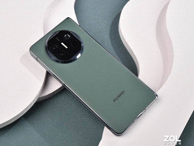华为Mate X5抢先上手体验:折叠屏机皇强势回归
