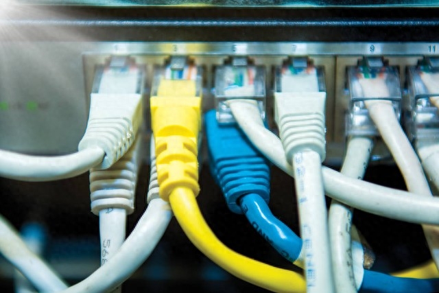 电视机出现竖条纹是怎么回事?