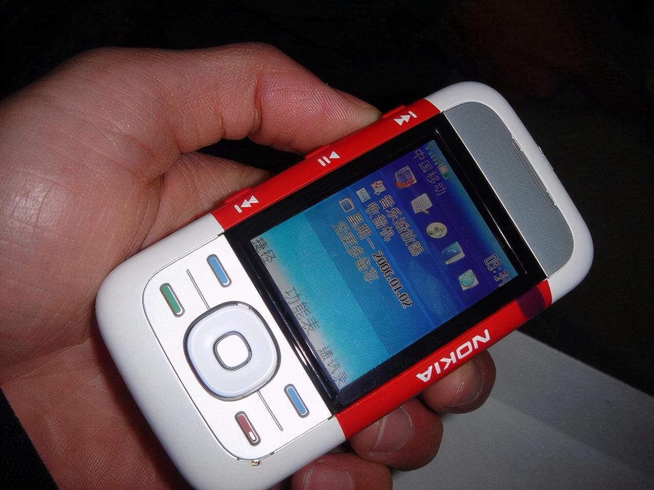 新版诺基亚5300曝光：双屏滑盖设计，音乐按键保留