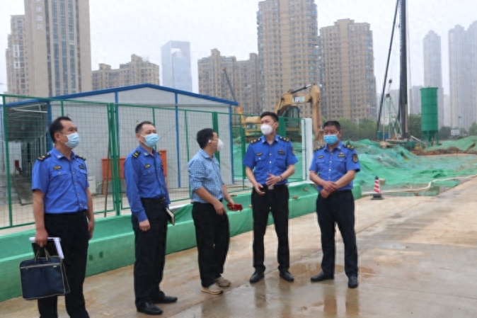 「我为群众办实事」江西南昌:城管上门“把脉”化解企业“痛点”--南昌城管