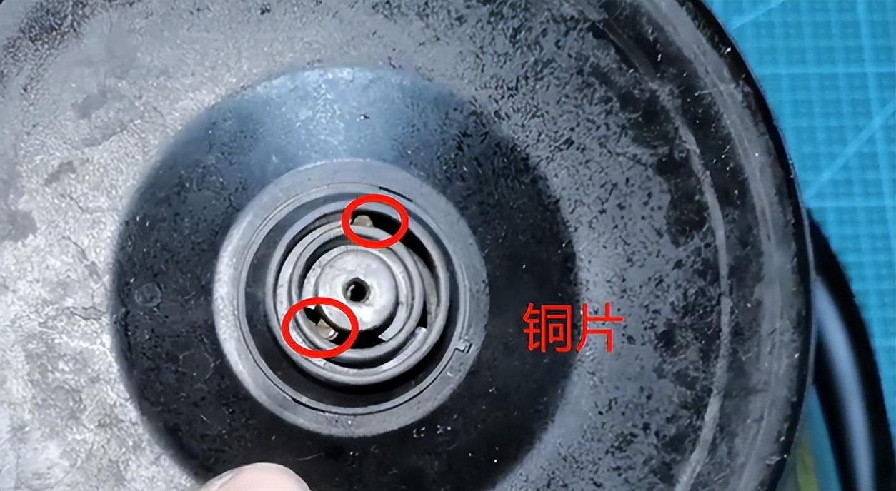 电热水壶不通电，大部分都是这2个问题，自己动手不花钱就能修好