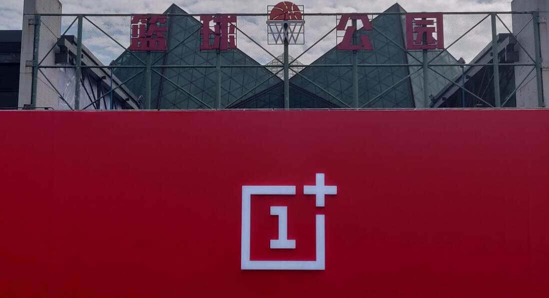 国产性价比机皇来袭！一加6T正式发布：骁龙845，3399元起！