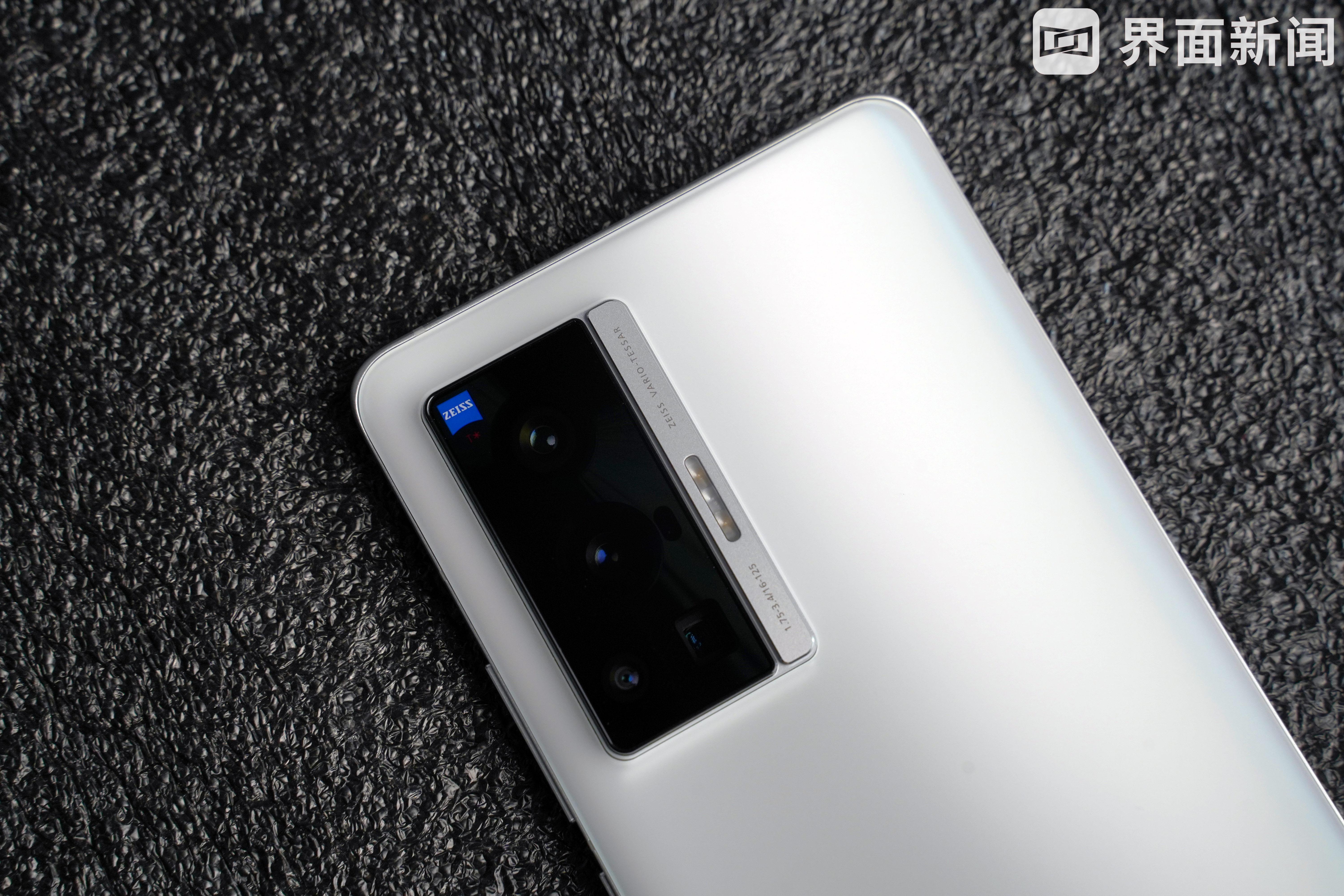 独白机身，蔡司加持，vivo X70 Pro上手体验