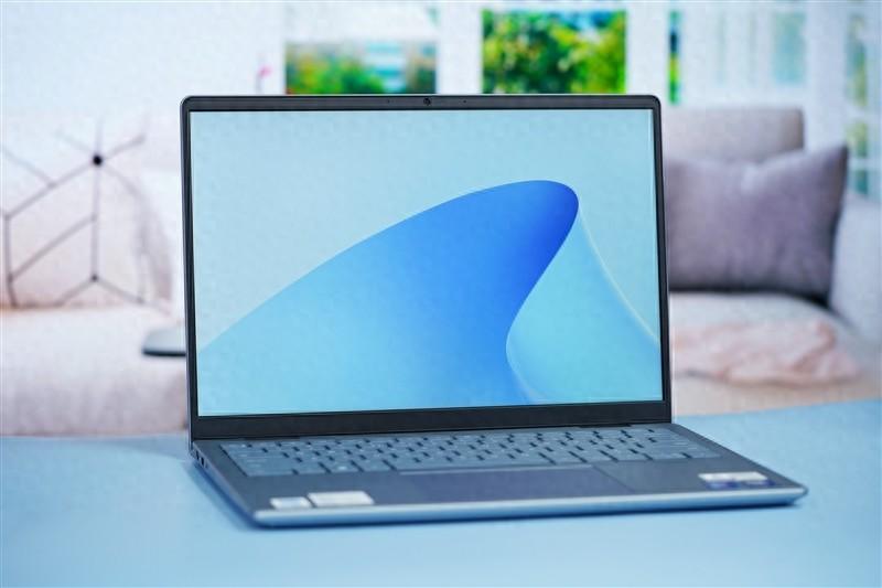 核显、续航都是王者！AI PC代表作戴尔灵越14 Plus 7440评测：酷睿Ultra7 45W释放