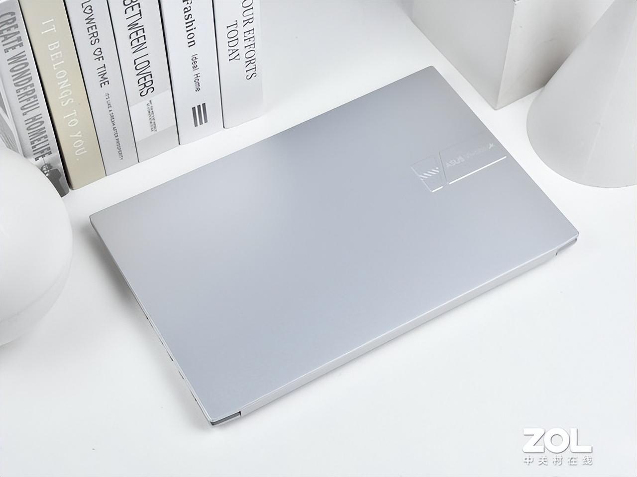 华硕无畏Pro15 2022评测：综合体验绝佳的高效生产力平台