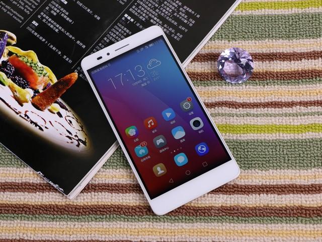 千元机的模范代表 荣耀5x全网通定价1399