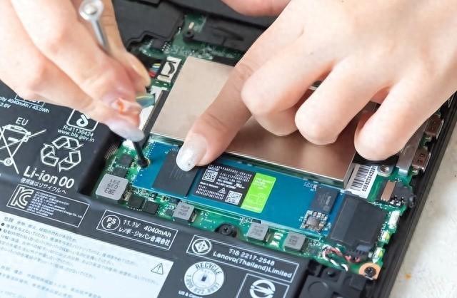 笔记本升级SSD干就完了？其实还是很有学问的